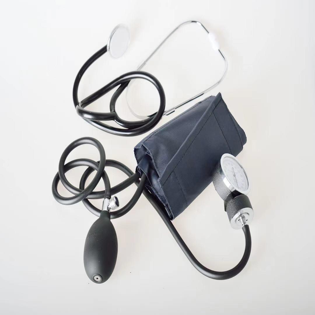 Manual Blood Pressure Kit, Manual Aneroid Sphygmomanometer - First Aid Plus 